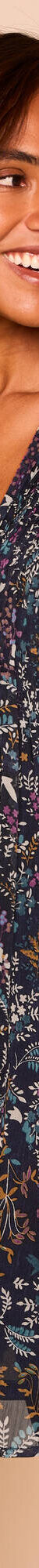 Robe imprimée à plis, imprimé forêt (marine / violine) Robe imprimée à plis, imprimé forêt (marine / violine)